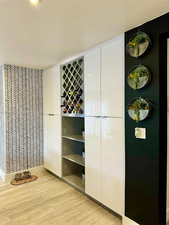 Под контрактом: $4,400 (4 спален, 3 ванн, 2043 Квадратных фут)