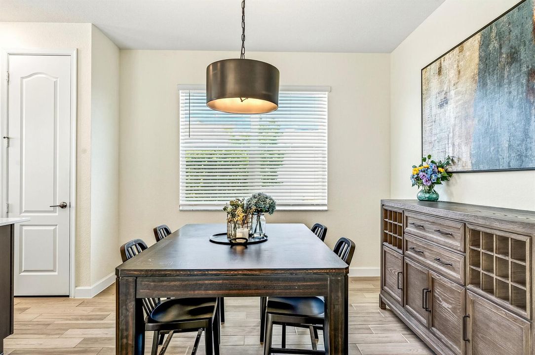 017_5986 Sequoia Circle-173