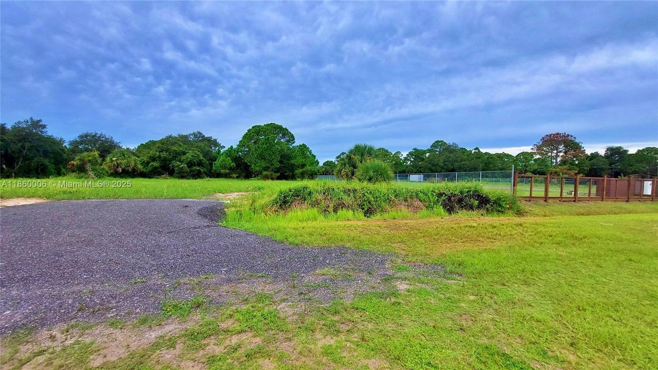 For Sale: $49,900 (1.25 acres)