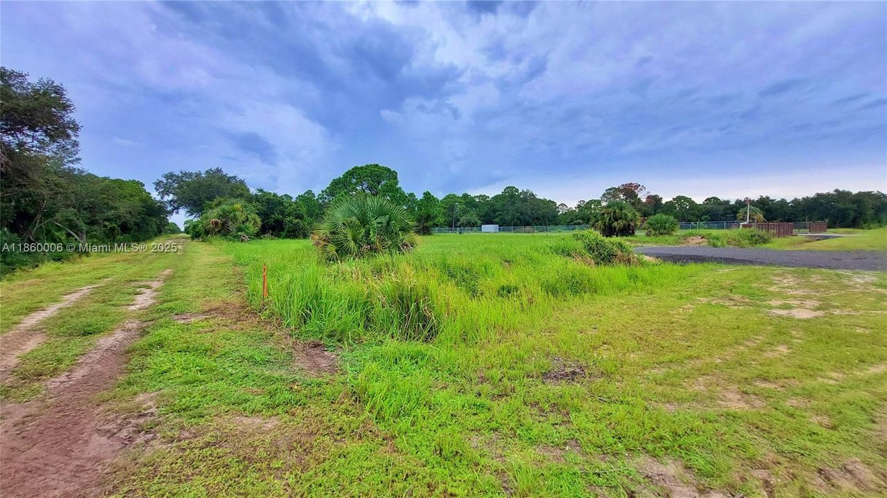 For Sale: $49,900 (1.25 acres)