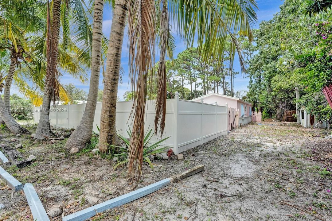 Vendido Recientemente: $459,000 (2 camas, 2 baños, 1834 Pies cuadrados)