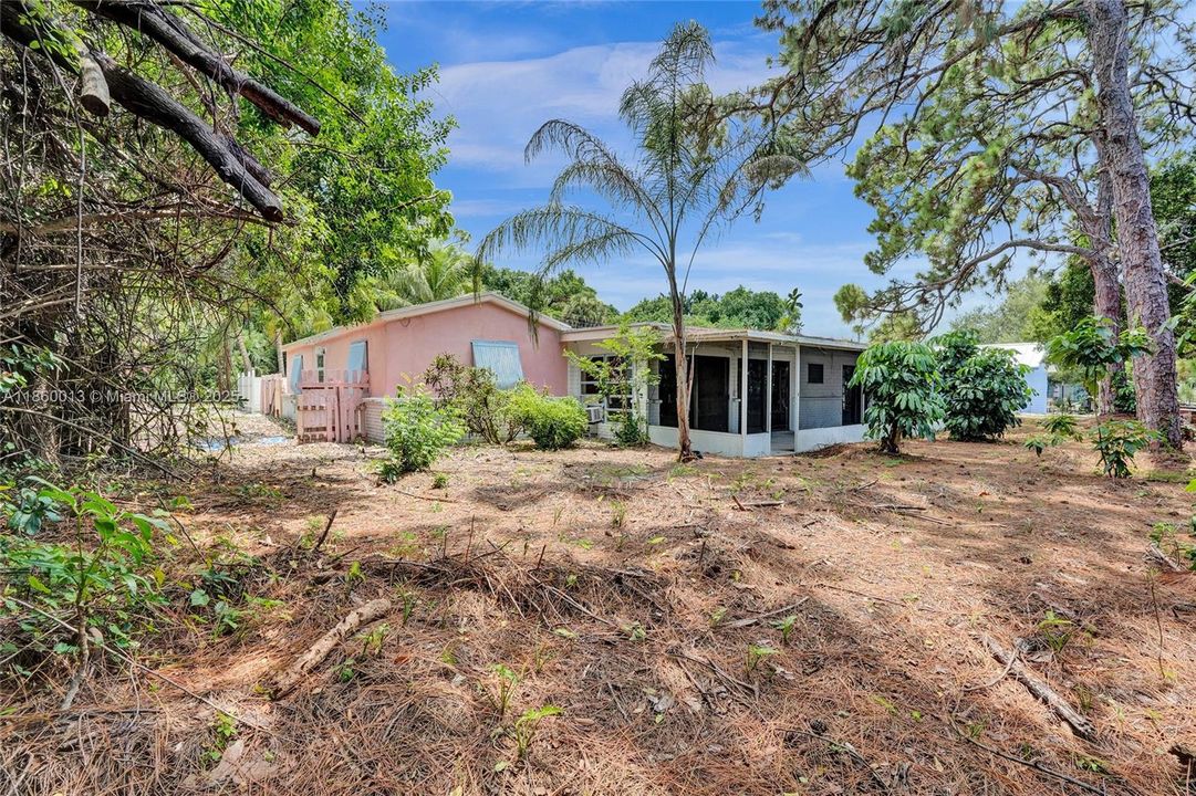Vendido Recientemente: $459,000 (2 camas, 2 baños, 1834 Pies cuadrados)