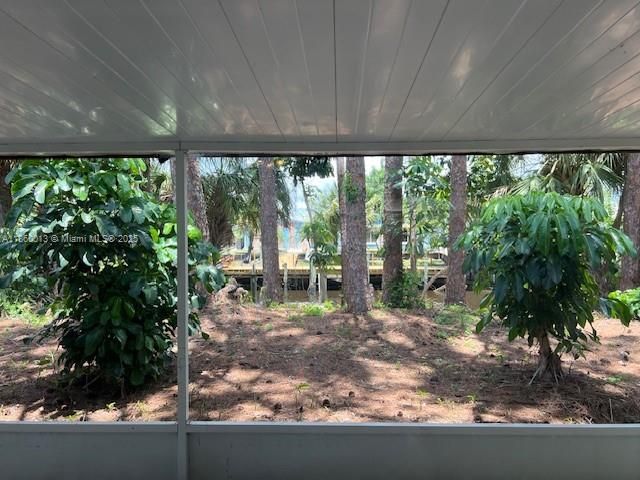 Vendido Recientemente: $459,000 (2 camas, 2 baños, 1834 Pies cuadrados)