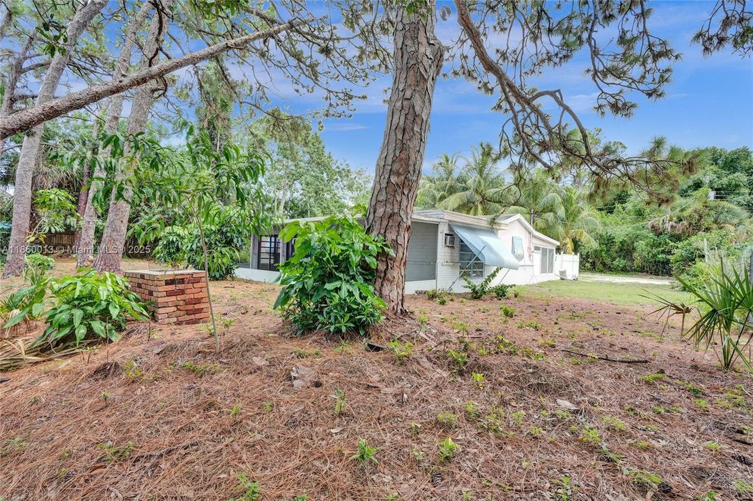 Vendido Recientemente: $459,000 (2 camas, 2 baños, 1834 Pies cuadrados)