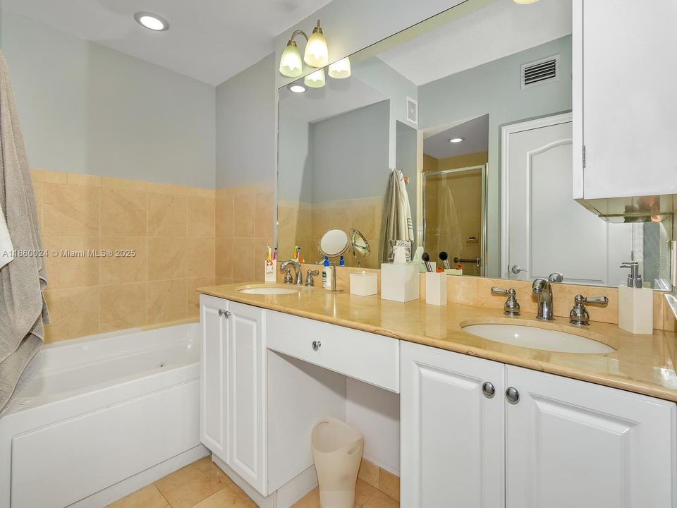 Недавно арендовано: $4,700 (3 спален, 2 ванн, 1738 Квадратных фут)