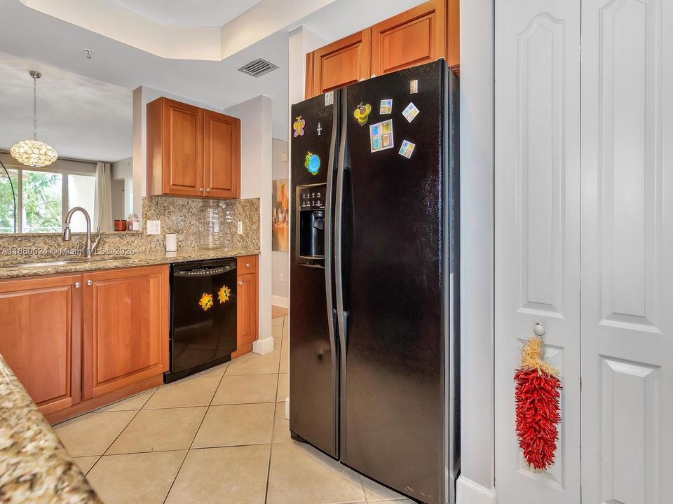 Недавно арендовано: $4,700 (3 спален, 2 ванн, 1738 Квадратных фут)