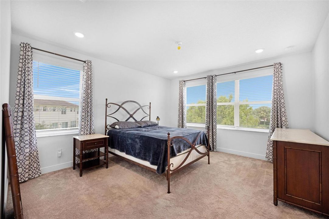 待售: $659,000 (3 贝兹, 2 浴室, 1830 平方英尺)