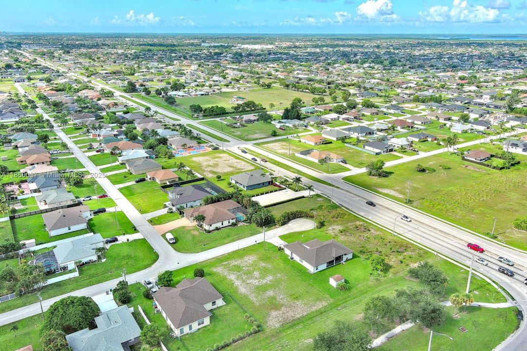 На продажу: $110,000 (0.24 acres)