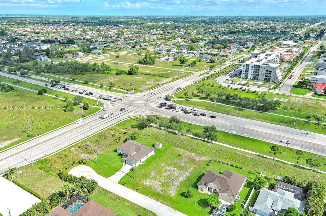 На продажу: $110,000 (0.24 acres)