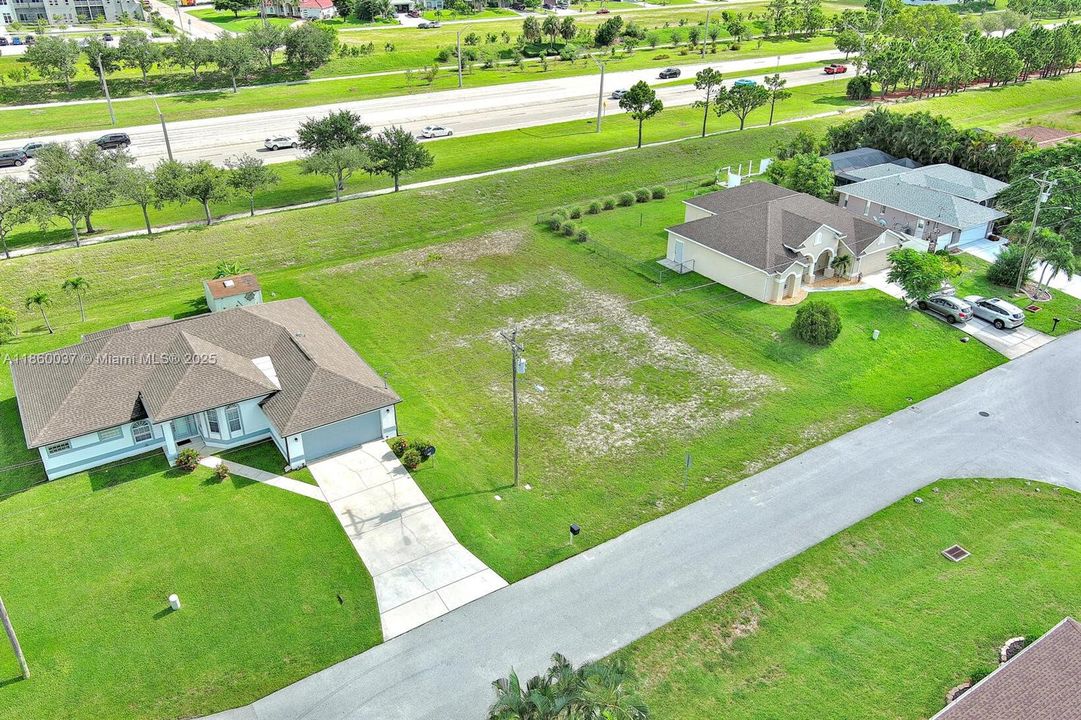 На продажу: $110,000 (0.24 acres)