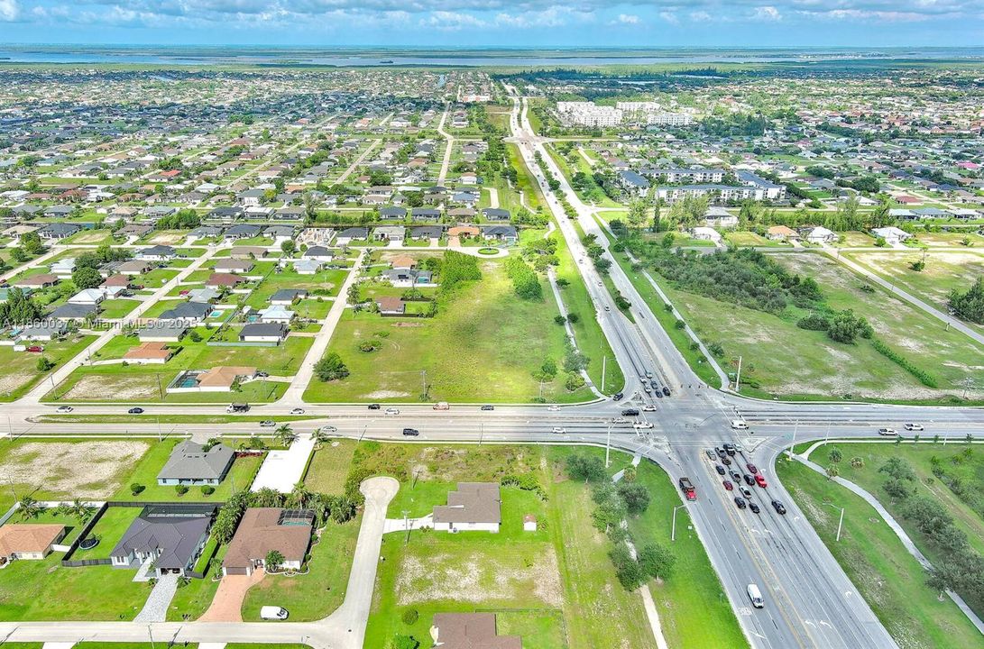 На продажу: $110,000 (0.24 acres)