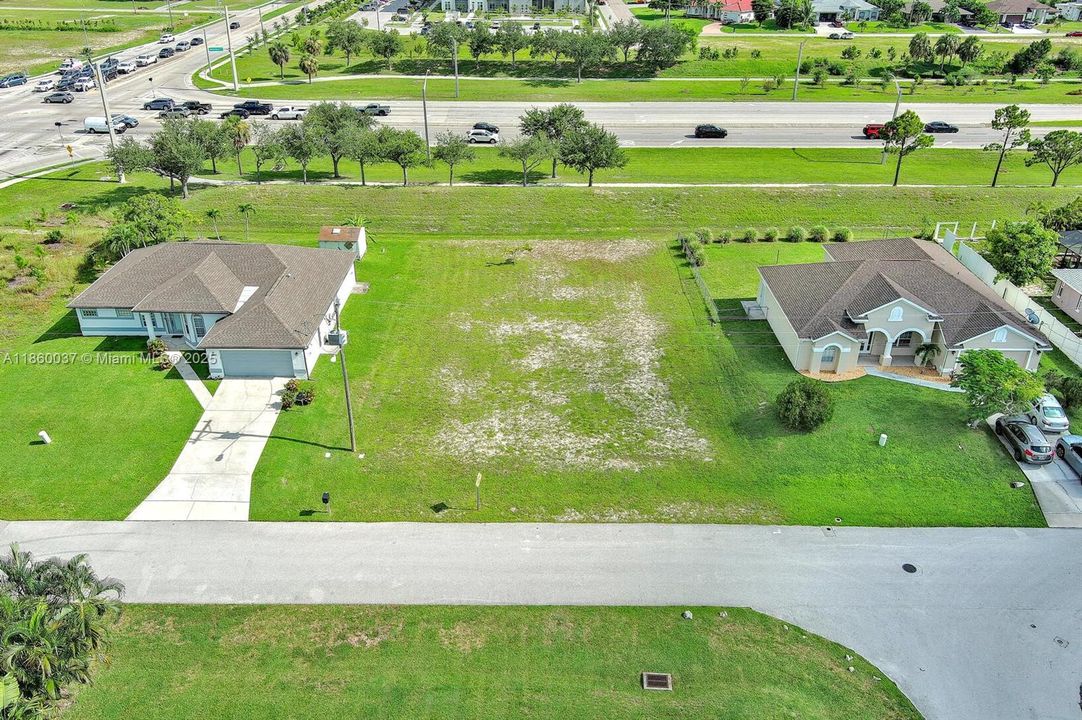 На продажу: $110,000 (0.24 acres)