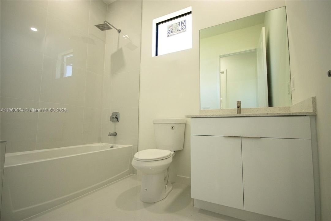 En Venta: $315,000 (3 camas, 2 baños, 0 Pies cuadrados)