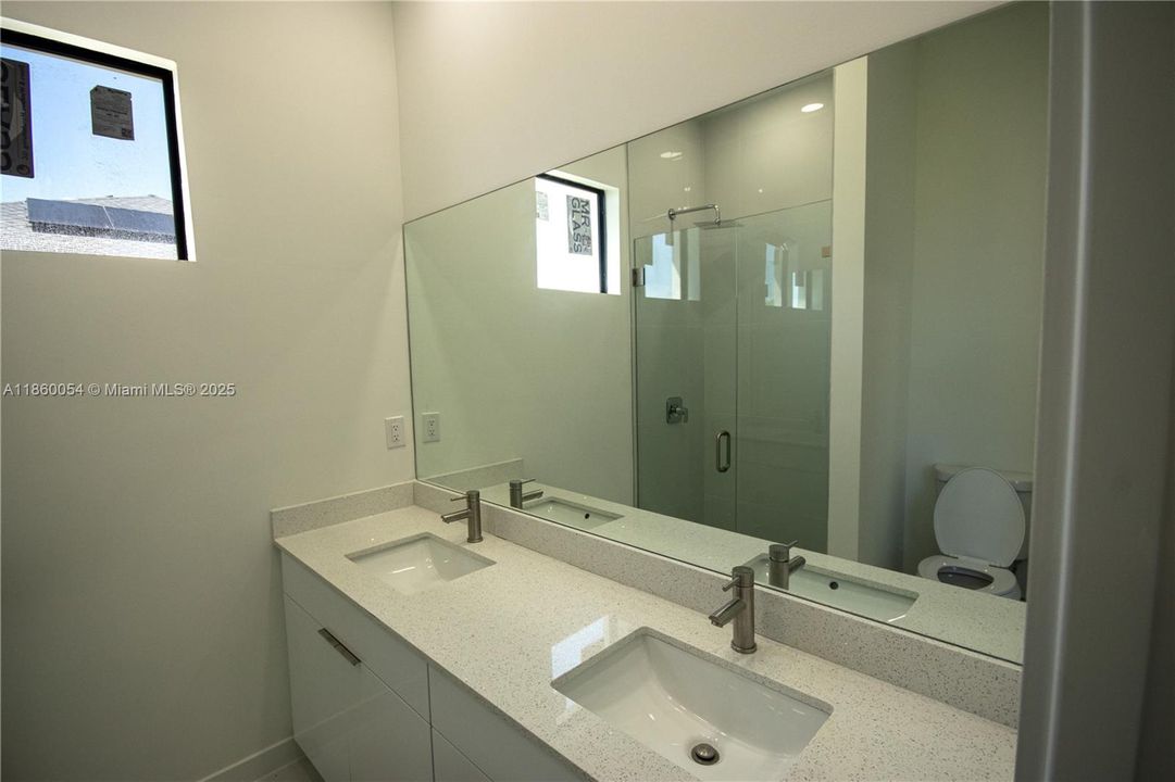 En Venta: $315,000 (3 camas, 2 baños, 0 Pies cuadrados)