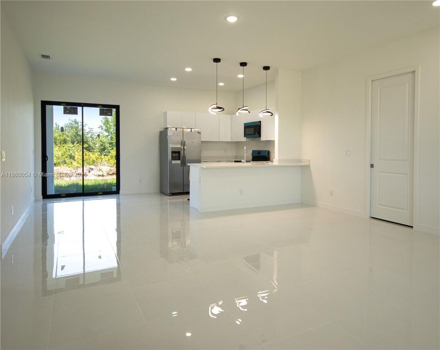 En Venta: $315,000 (3 camas, 2 baños, 0 Pies cuadrados)