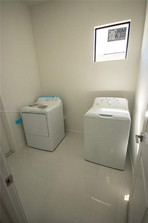 En Venta: $315,000 (3 camas, 2 baños, 0 Pies cuadrados)