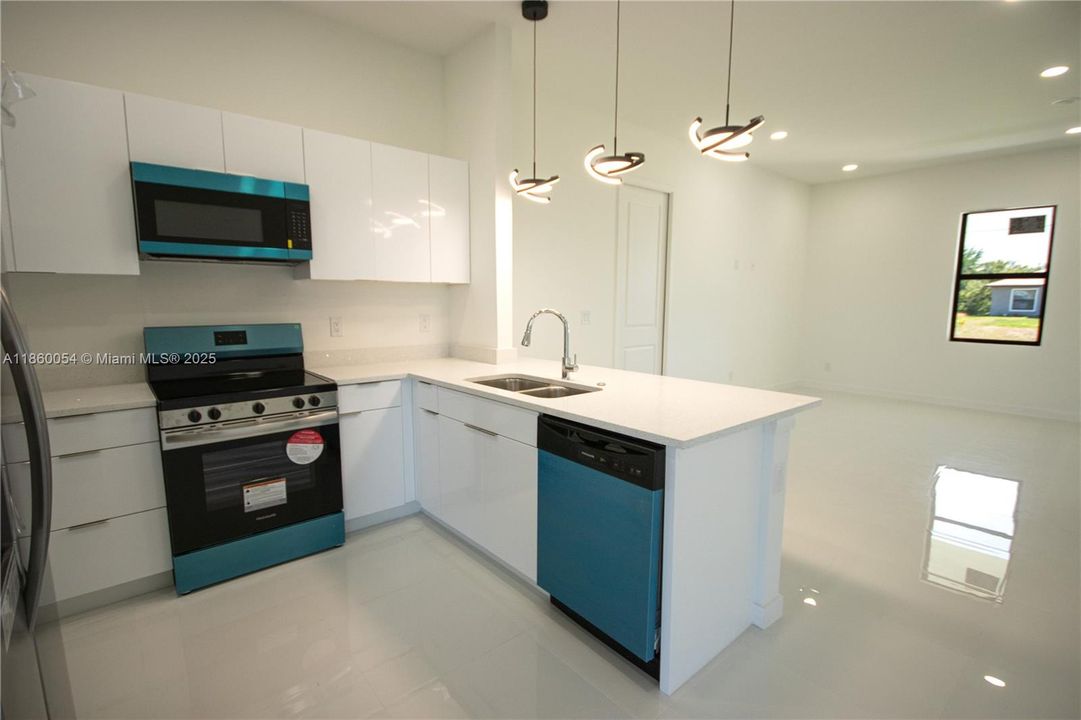 En Venta: $315,000 (3 camas, 2 baños, 0 Pies cuadrados)