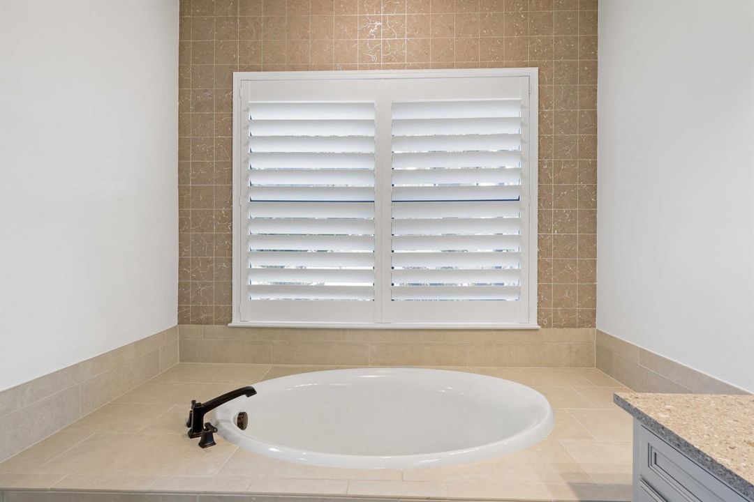 9191 Balsamo Dr - Primary Bathroom