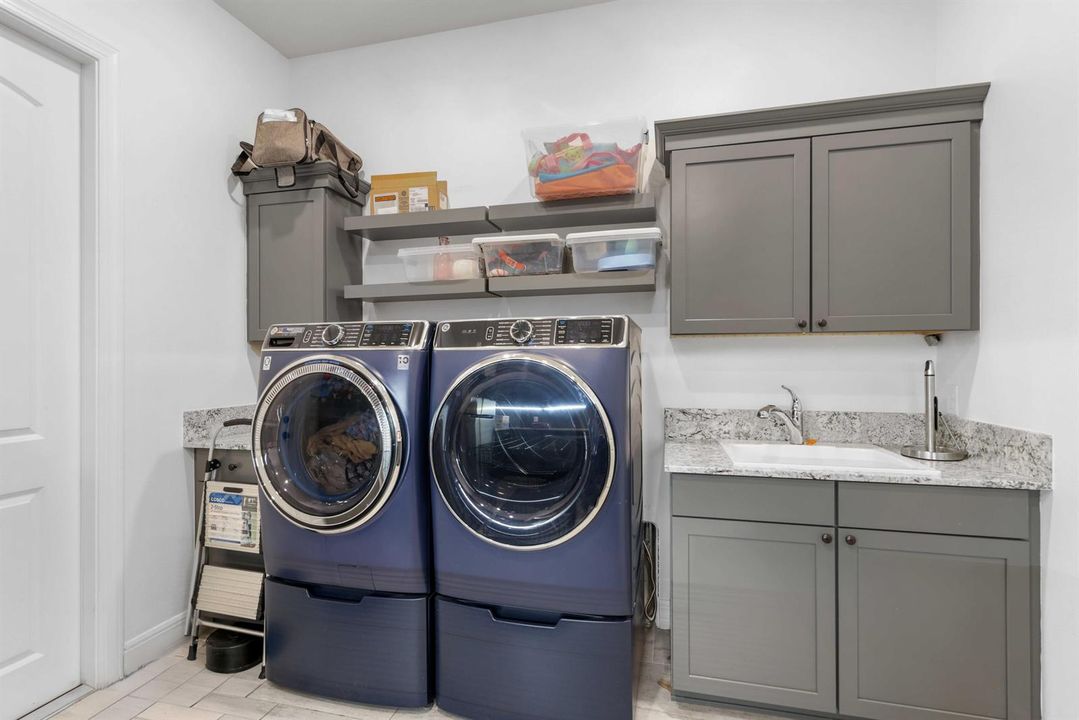 9191 Balsamo Dr - Laundry Room