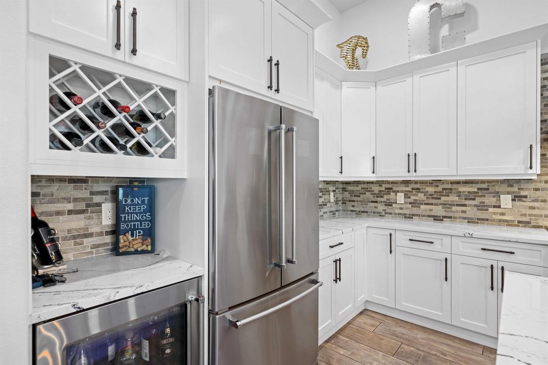 9191 Balsamo Dr - Kitchen(7)