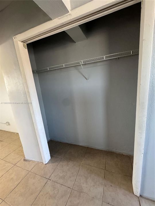 出租: $800 (1 贝兹, 1 浴室, 437 平方英尺)