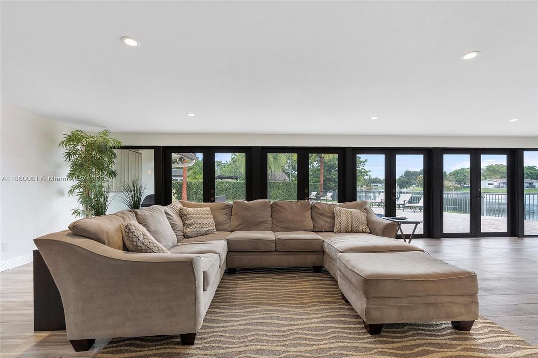 For Sale: $1,400,000 (5 beds, 3 baths, 2357 Square Feet)