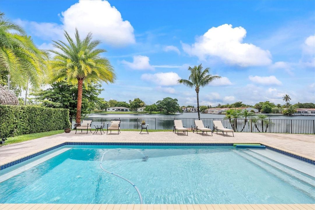 For Sale: $1,400,000 (5 beds, 3 baths, 2357 Square Feet)