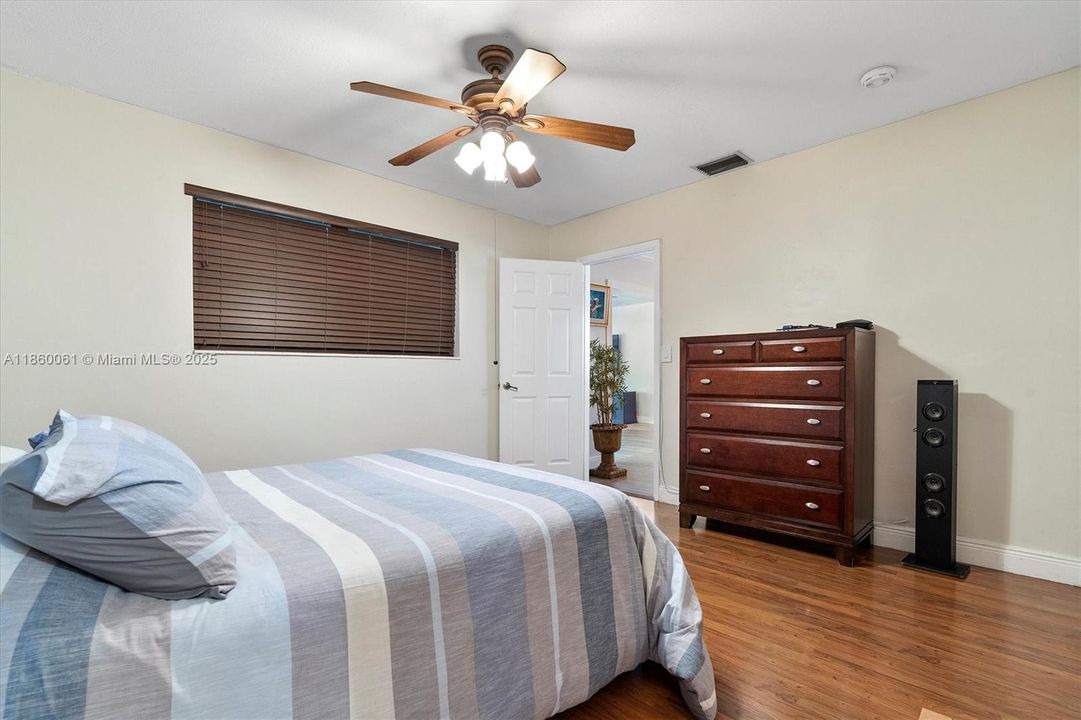 For Sale: $1,400,000 (5 beds, 3 baths, 2357 Square Feet)