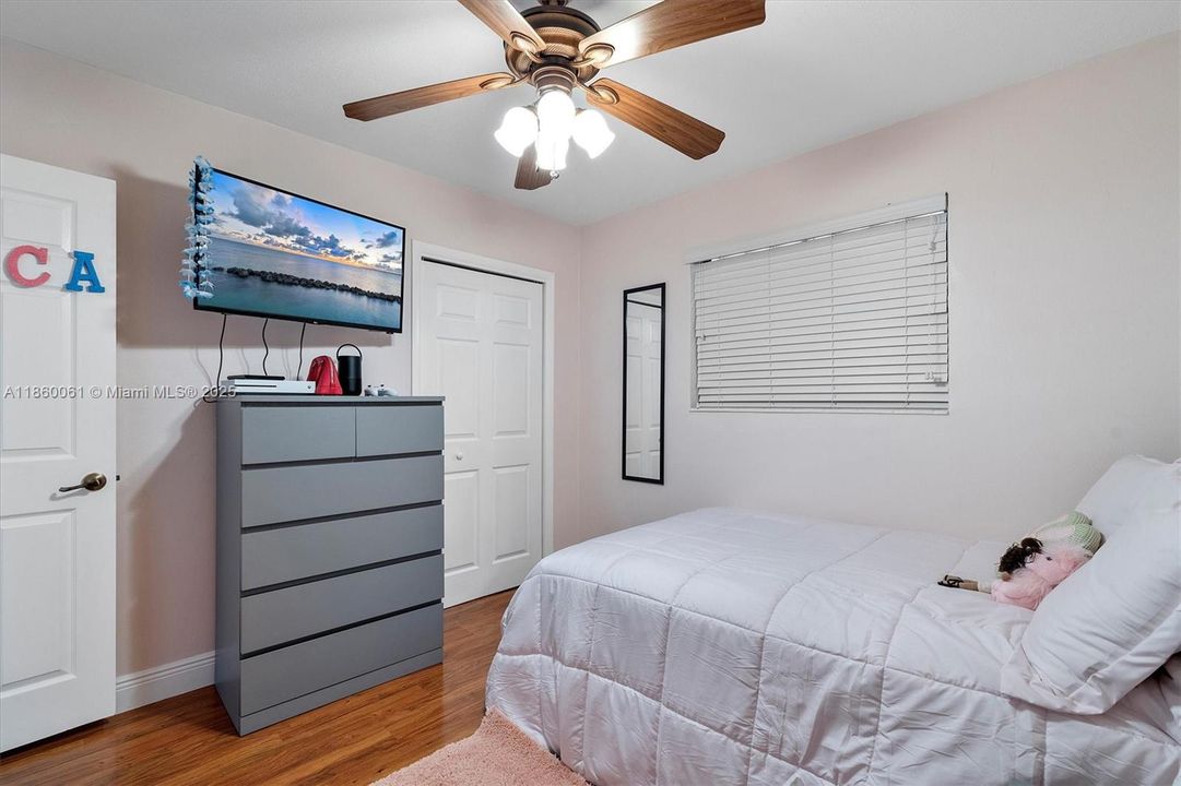 For Sale: $1,400,000 (5 beds, 3 baths, 2357 Square Feet)