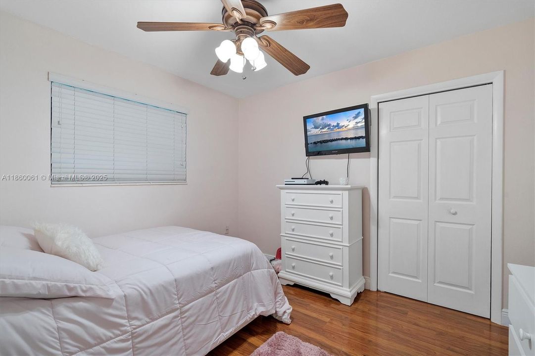 For Sale: $1,400,000 (5 beds, 3 baths, 2357 Square Feet)