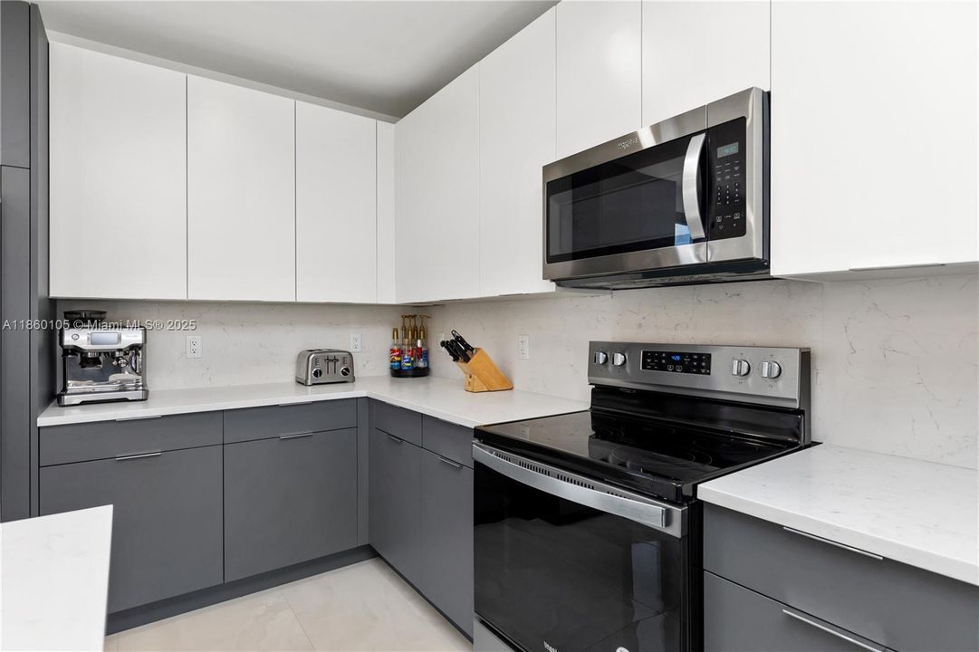 En Venta: $689,921 (3 camas, 3 baños, 1649 Pies cuadrados)