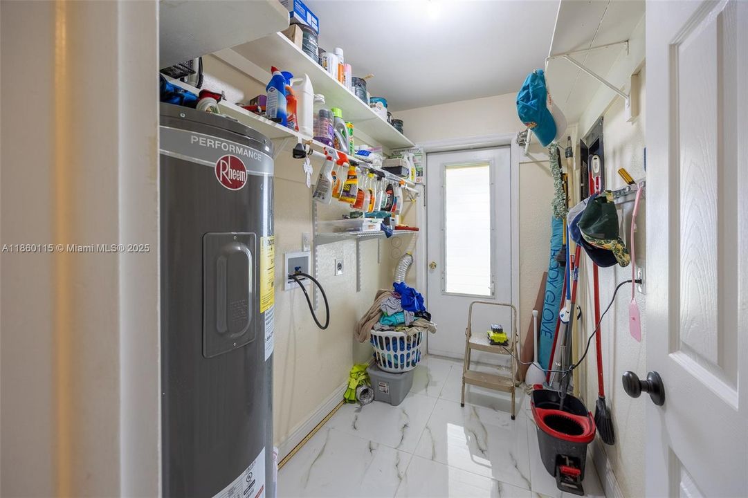 待售: $750,000 (0 贝兹, 0 浴室, 0 平方英尺)