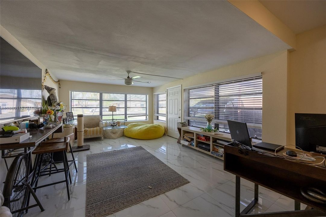 待售: $750,000 (0 贝兹, 0 浴室, 0 平方英尺)