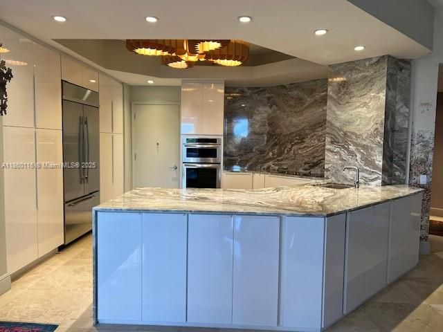 For Sale: $2,580,000 (2 beds, 3 baths, 2570 Square Feet)