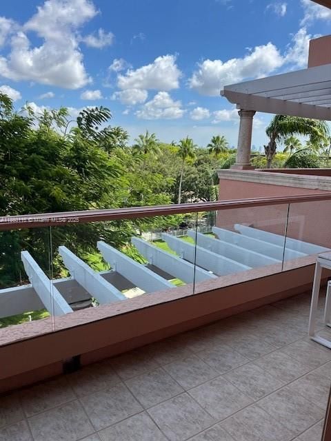 For Sale: $2,580,000 (2 beds, 3 baths, 2570 Square Feet)