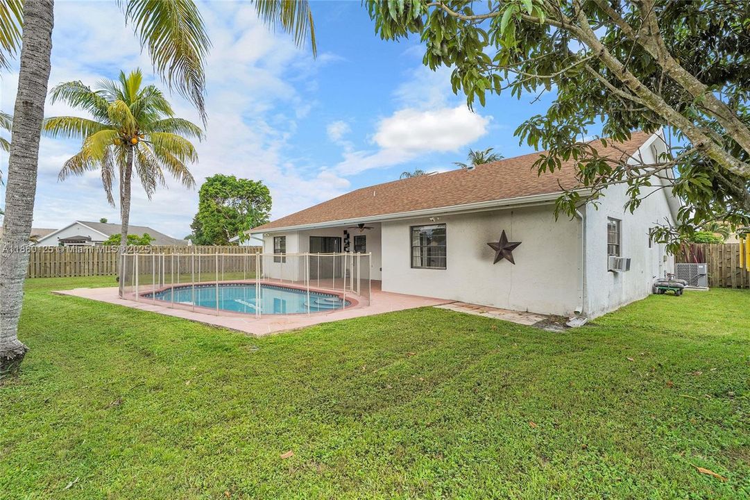 最近售出: $580,000 (3 贝兹, 2 浴室, 1578 平方英尺)