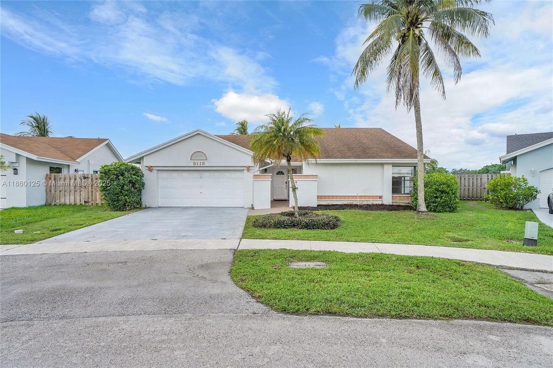 最近售出: $580,000 (3 贝兹, 2 浴室, 1578 平方英尺)