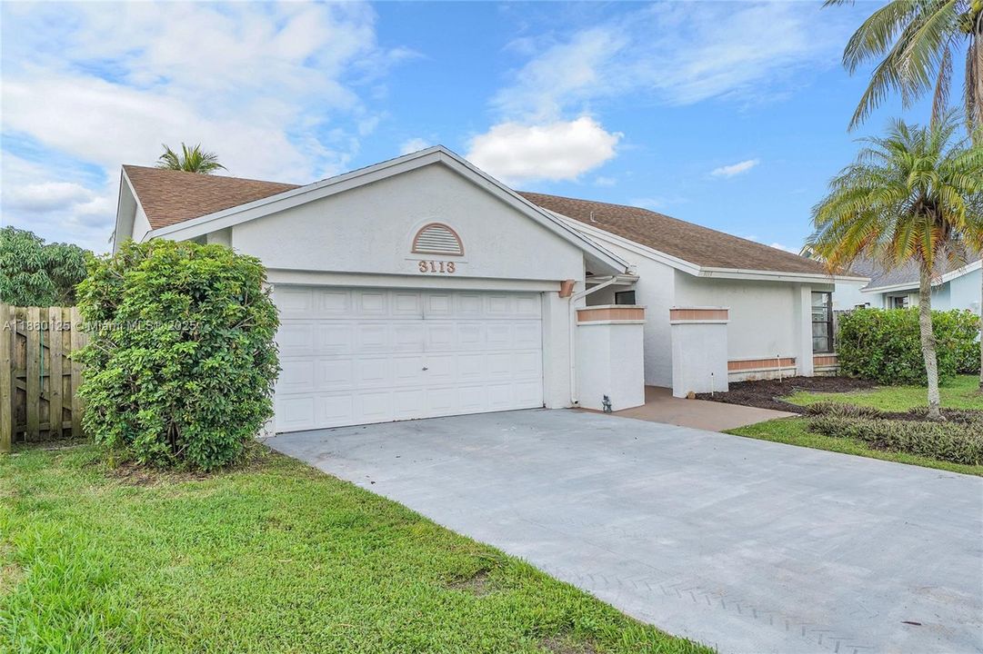 最近售出: $580,000 (3 贝兹, 2 浴室, 1578 平方英尺)