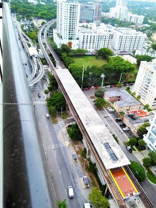 待售: $4,300 (2 贝兹, 2 浴室, 1274 平方英尺)