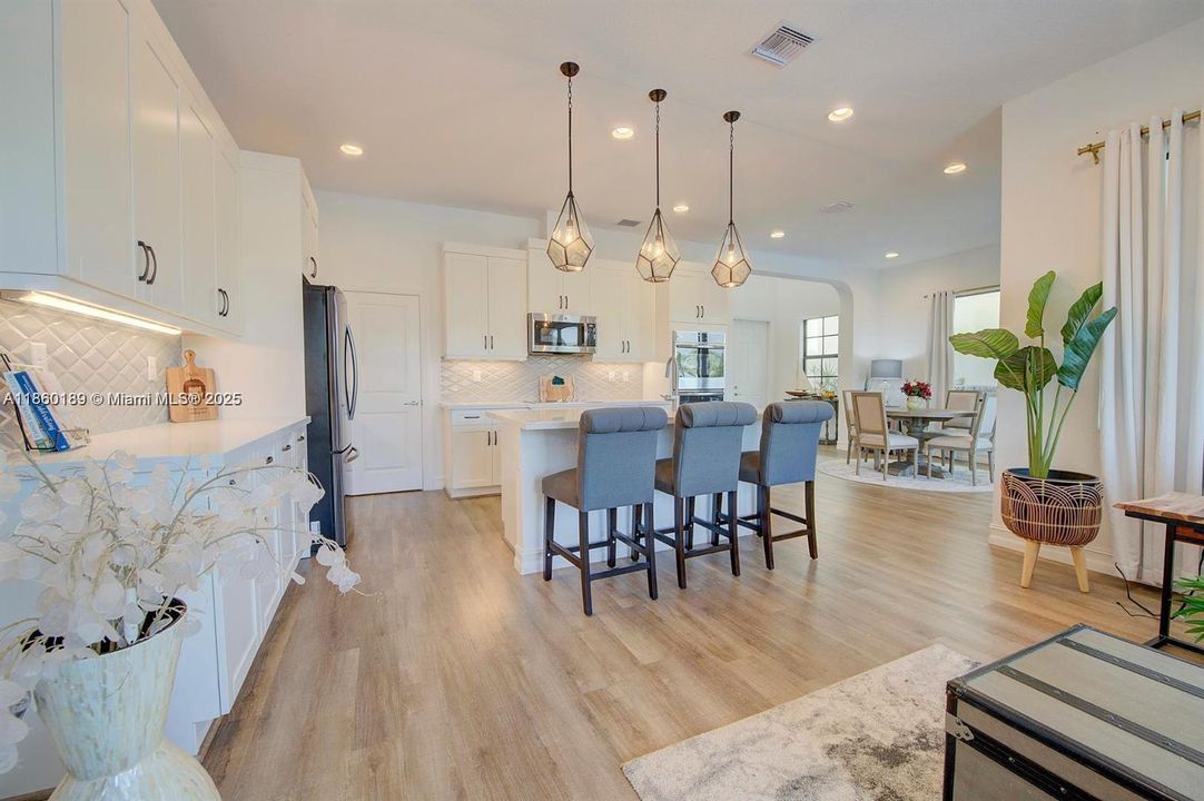 Active With Contract: $5,750 (4 beds, 3 baths, 2397 Square Feet)