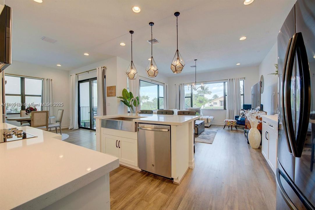 Active With Contract: $5,750 (4 beds, 3 baths, 2397 Square Feet)