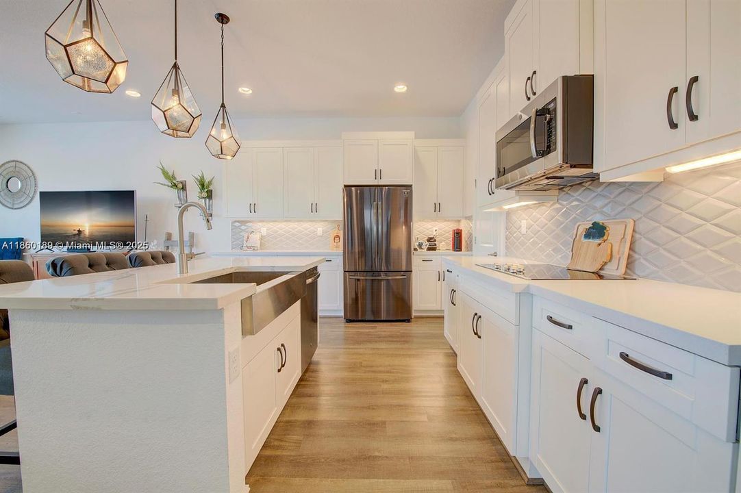 Active With Contract: $5,750 (4 beds, 3 baths, 2397 Square Feet)