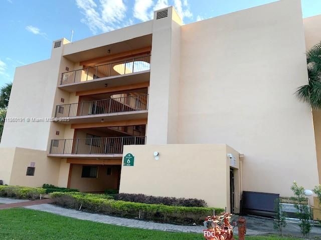 Recently Sold: $260,000 (2 beds, 2 baths, 965 Square Feet)