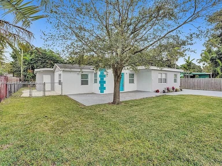 Recently Rented: $4,500 (4 beds, 3 baths, 1963 Square Feet)