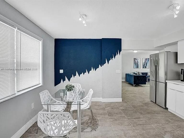 Recently Rented: $4,500 (4 beds, 3 baths, 1963 Square Feet)