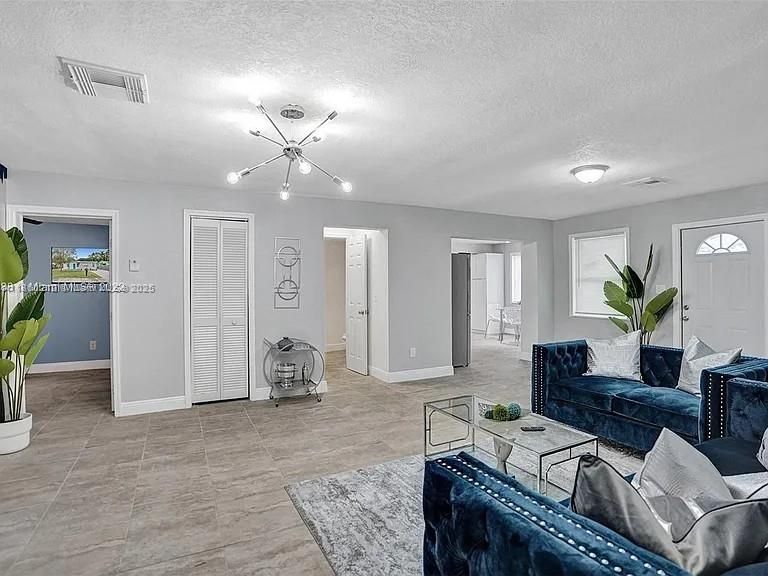 Recently Rented: $4,500 (4 beds, 3 baths, 1963 Square Feet)