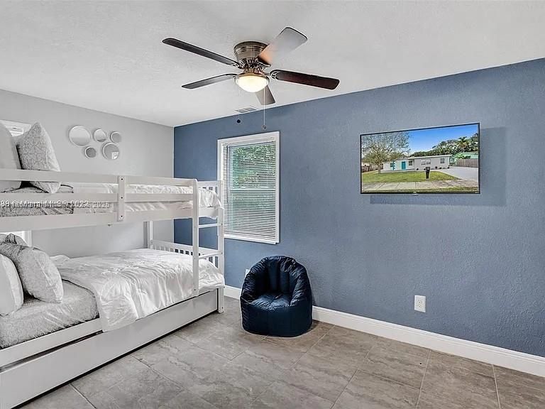 Recently Rented: $4,500 (4 beds, 3 baths, 1963 Square Feet)