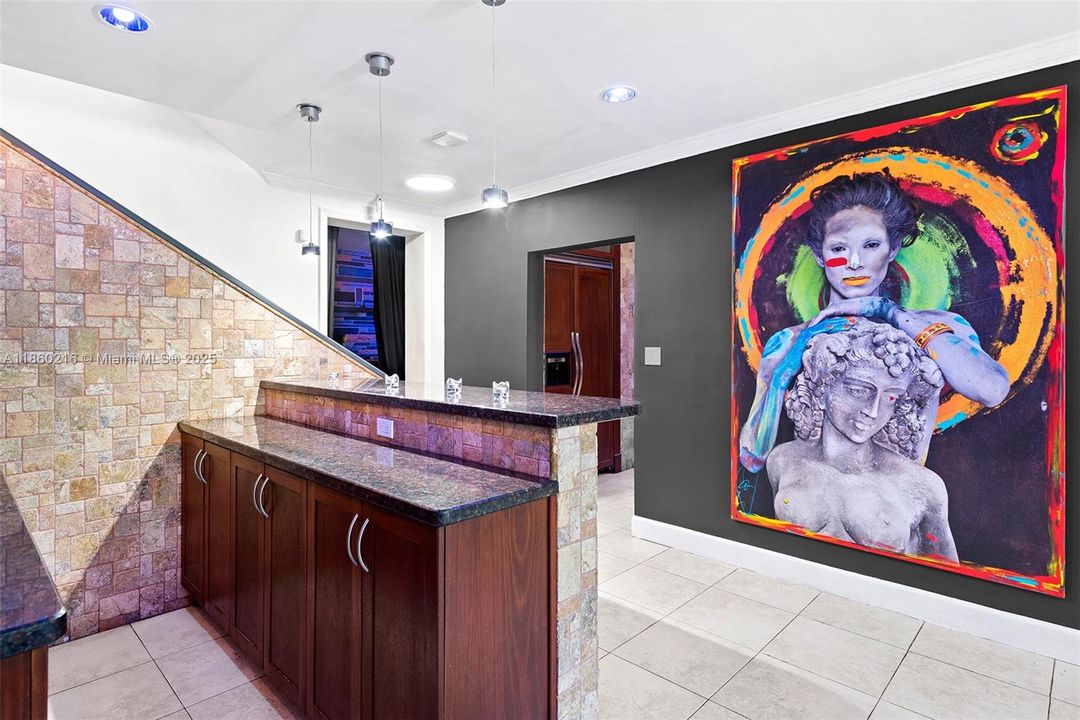 В аренду: $18,000 (6 спален, 4 ванн, 3944 Квадратных фут)