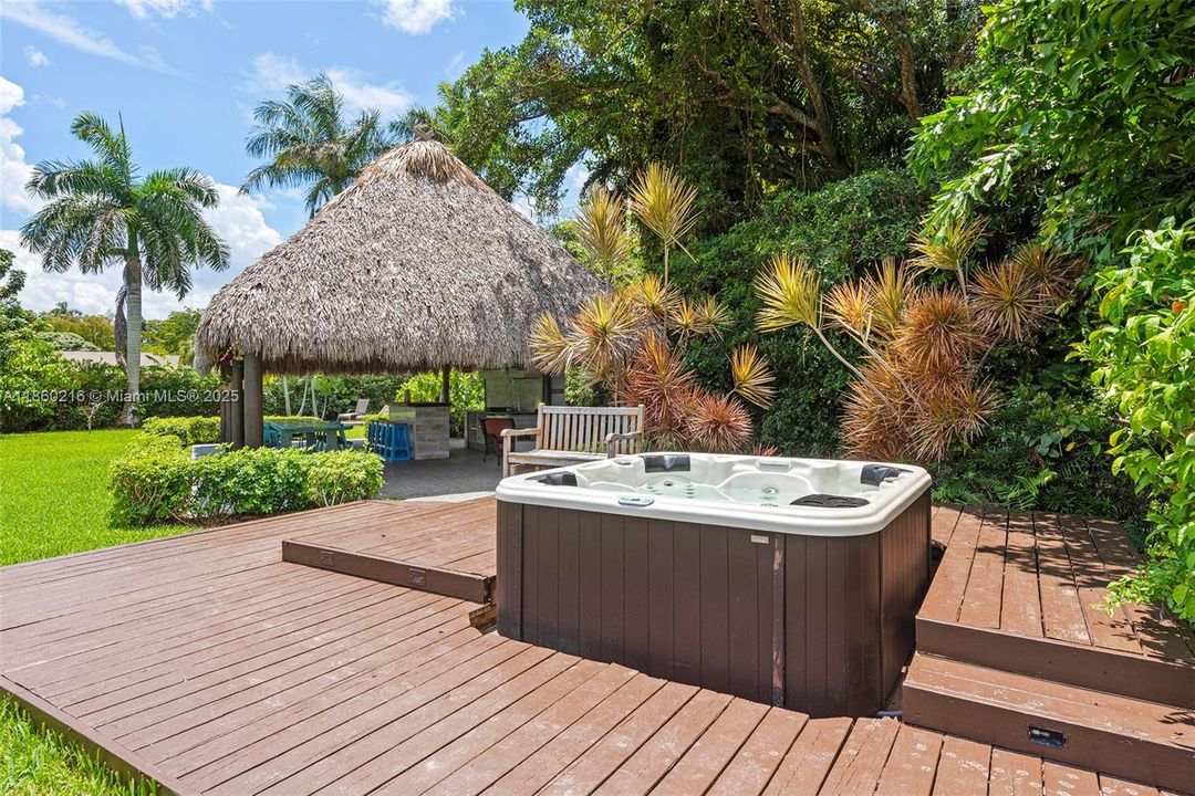 В аренду: $18,000 (6 спален, 4 ванн, 3944 Квадратных фут)