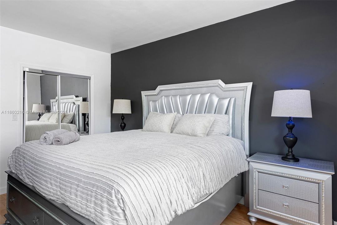 В аренду: $18,000 (6 спален, 4 ванн, 3944 Квадратных фут)